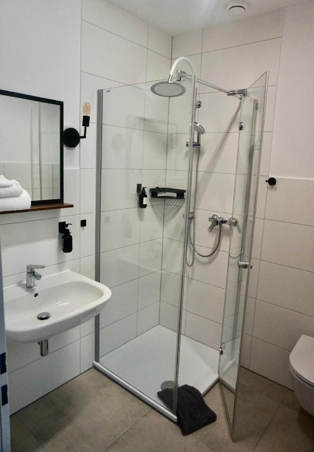Landhotel Strandallee Wunstorf Esterno foto